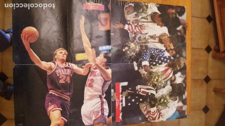 Coleccionismo de Revistas y Peri&oacute;dicos: Poster de baloncesto tomas y Rafa jofresa joventut revista fiba basket