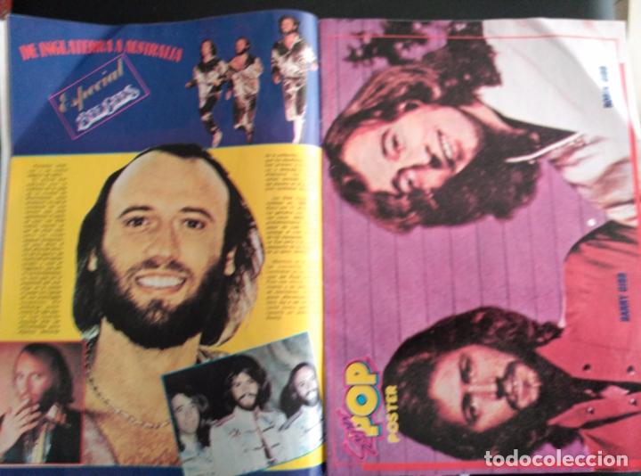 Coleccionismo de revistas y peri&oacute;dicos: RECORTE BEE GEES CON MINI POSTERS
