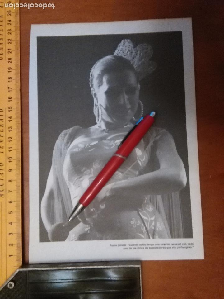 Coleccionismo de Revistas y Peri&oacute;dicos: ROCIO JURADO  - recorte de publicacion gran tama&ntilde;o - HOJA