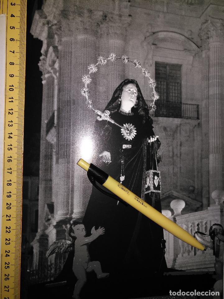 Coleccionismo de Revistas y Peri&oacute;dicos: recorte de publicacion semana santa de malaga - virgen de los dolores