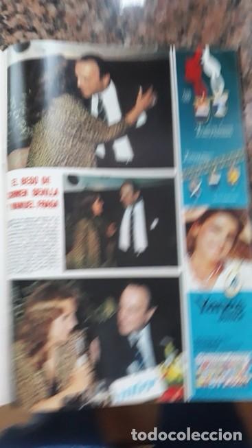 Coleccionismo de Revistas y Peri&oacute;dicos: CARMEN SEVILLA EL BESO A MANUEL FRAGA