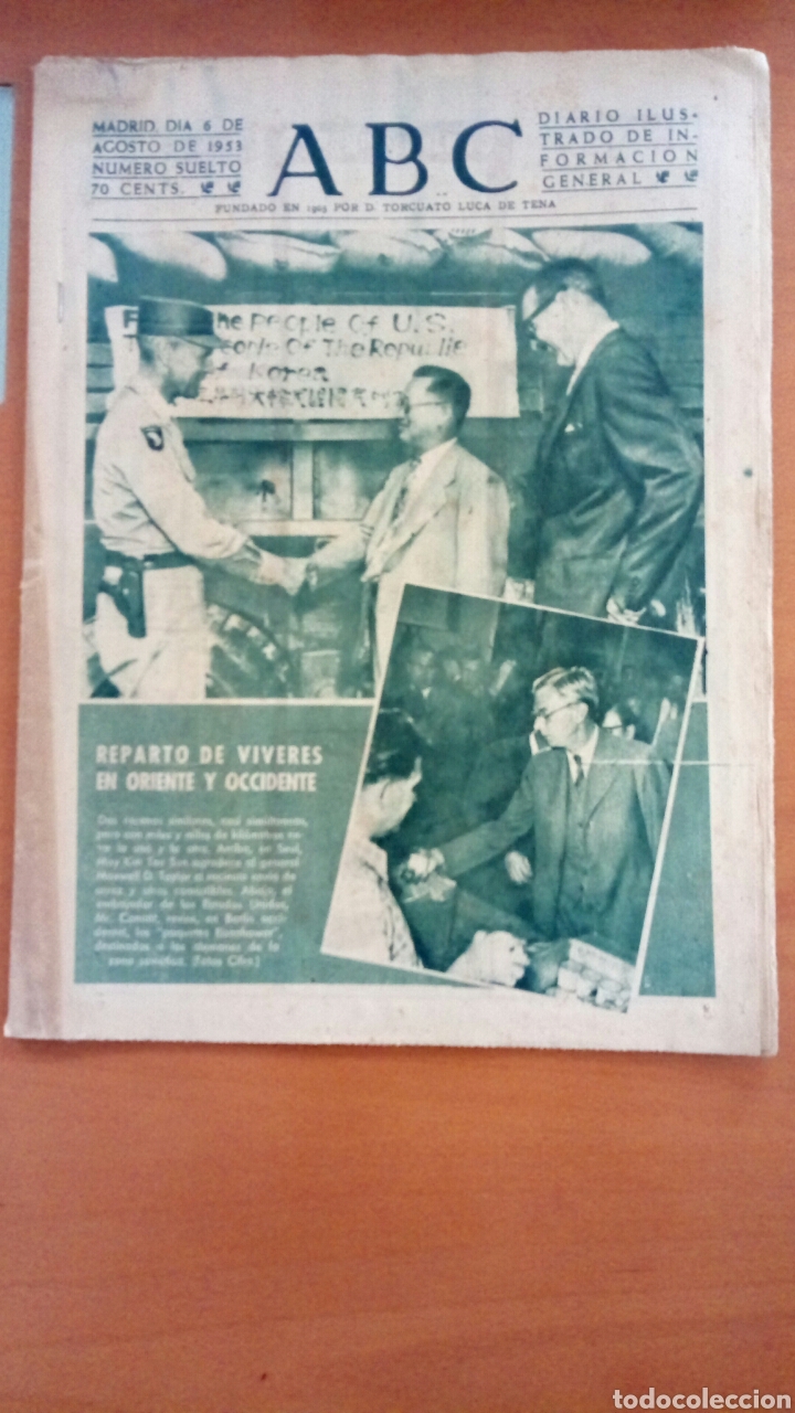 Coleccionismo de Revistas y Peri&oacute;dicos: Peri&oacute;dico ABC. Agosto de 1953. Reparto de v&iacute;veres en oriente y occidente.