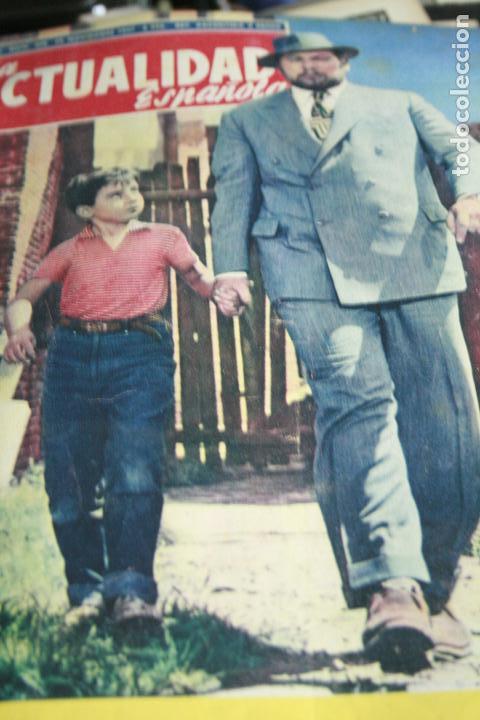 Coleccionismo de revistas y peri&oacute;dicos: PETER USTINOV PABLITO CALVO VALENCIA ARGELIA SARA MONTIEL LOLA FLORES 1957