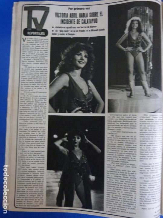 Coleccionismo de Revistas y Peri&oacute;dicos: RECORTE REPORTAJE CLIPPING DE VICTORIA ABRIL UN, DOS, TRES... REVISTA SEMANA N&ordm; 2072 PAG 18