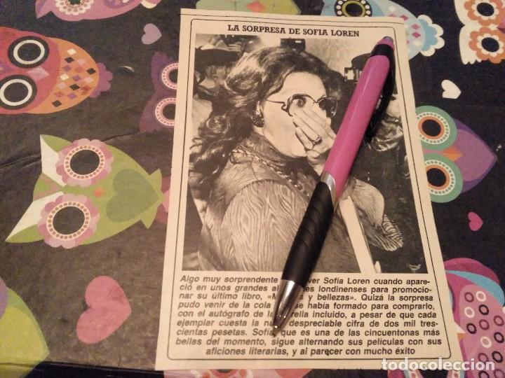 Coleccionismo de Revistas y Peri&oacute;dicos: ANTIGUO RECORTE REVISTA SOFIA LOREN PROMOCIONA SU LIBRO MUJERES Y BELLEZAS