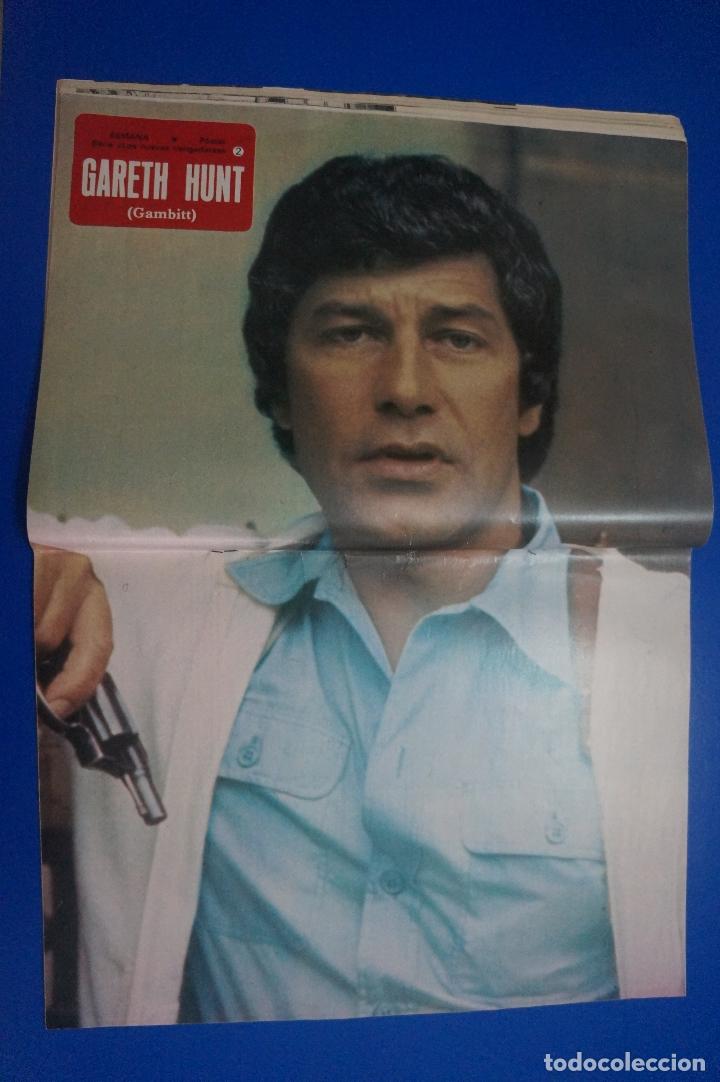 Collection Magazines and Newspapers: RECORTE REPORTAJE CLIPPING DE POSTER SEMANA GARETH HUNT GAMBITT REVISTA SEMANA N&ordm; 2158 P&Aacute;G 52-53 L 5