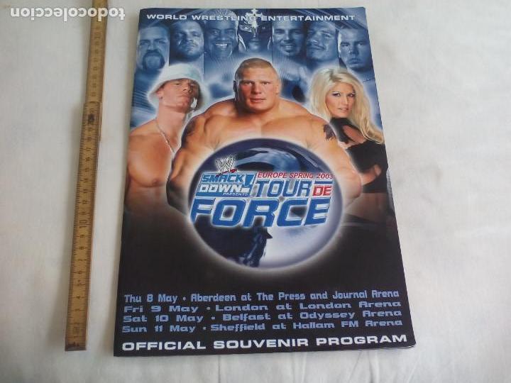 Coleccionismo de Revistas y Peri&oacute;dicos: WORLD Wrestling ENTERTAIMENT WWE Raw/Smackdown official souvenir program. 2003