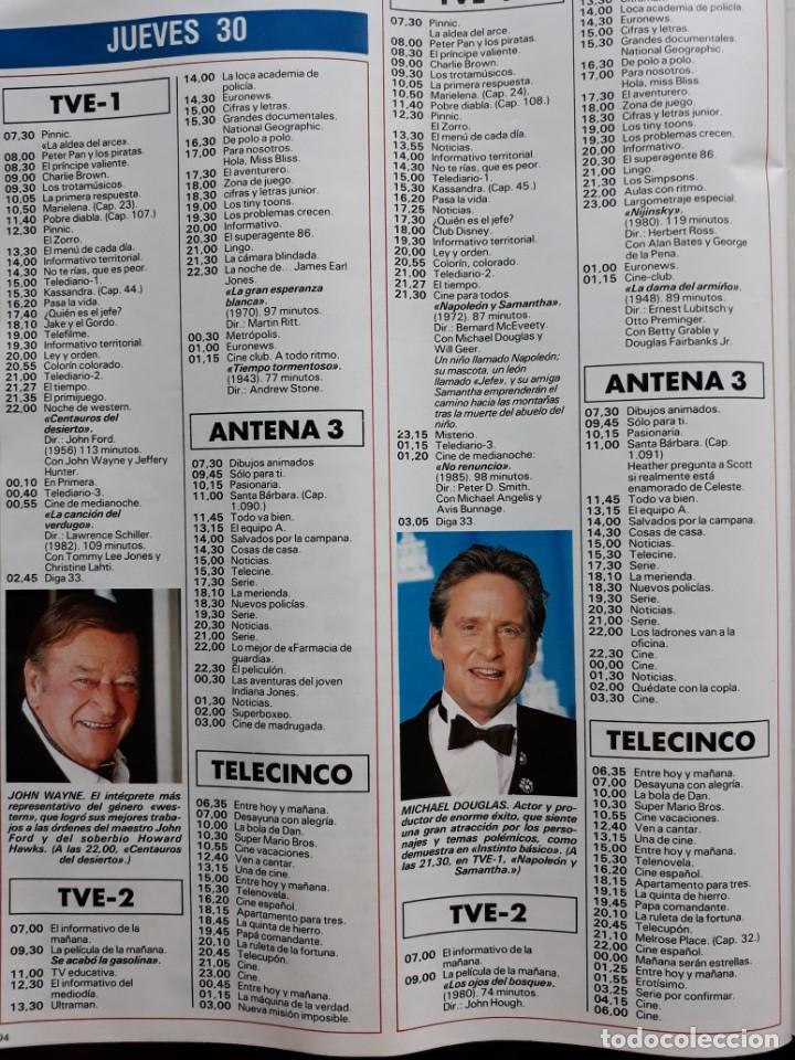 Collection Magazines and Newspapers: MICHEL DOUGLAS JOHN WAYNE