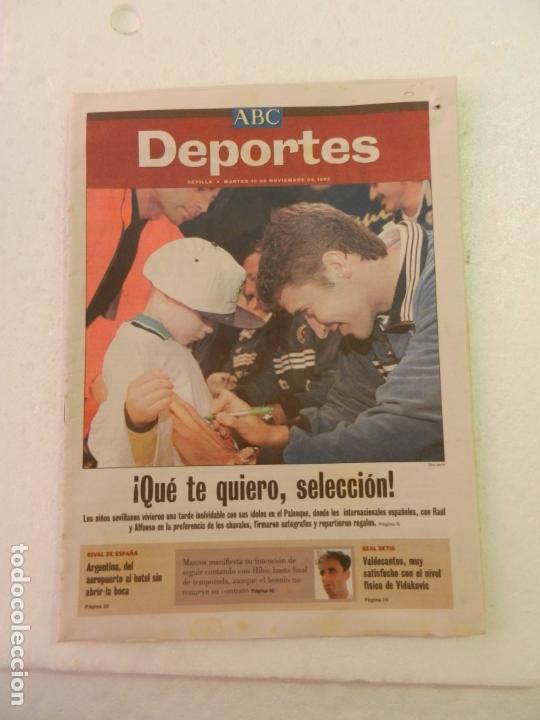 Coleccionismo de Revistas y Peri&oacute;dicos: ABC DEPORTES SUPLEMENTO. SEVILLA NOVIEMBRE 1999. LOS NI&Ntilde;OS SEVILLANOS CON LA SELECCI&Oacute;N...