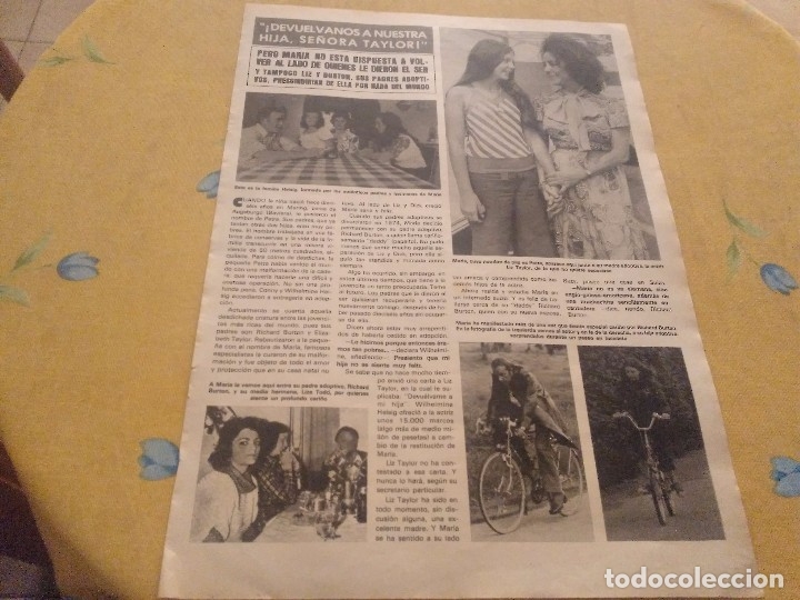 Collection Magazines and Newspapers: ANTIGUO RECORTE REVISTA 1977 LA HIJA ADOPTIVA DE LIZ TAYLOR Y LOS VERDADEROS PADRES