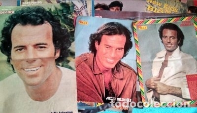 Coleccionismo de Revistas y Peri&oacute;dicos: LOTE POSTERS JULIO IGLESIAS
