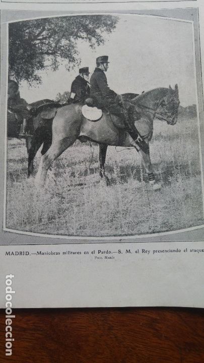 Coleccionismo de revistas y peri&oacute;dicos: MADIR MANIOBRAS MILITARES EN EL PARDO REY ALFONSO XIII PRESENCIANDO EL ATAQUE HOJA REVISTA A&Ntilde;O 1912