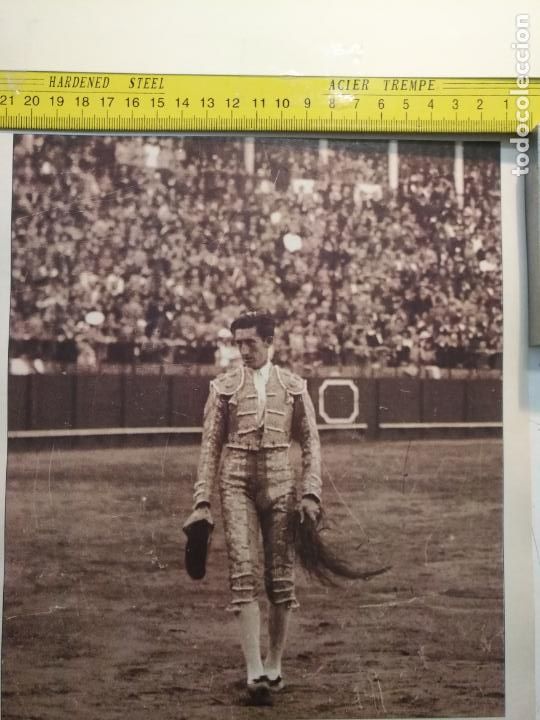 Coleccionismo de revistas y peri&oacute;dicos: antiguo recorte informacion grafica : a&ntilde;os 40s sevilla torero manolete corta oreja rabo  villamarta