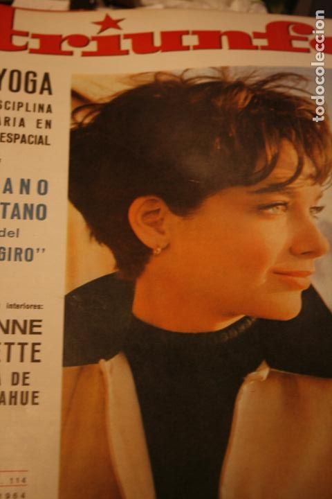 Coleccionismo de Revistas y Peri&oacute;dicos: SUZANNE PLESHETTLE ADRIANO CELENTANO MYLENE DEMONTGEOT EL CORDOBES RAIMON CAPUCINE PEPSI-COLA HOLDEN