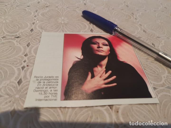Coleccionismo de Revistas y Peri&oacute;dicos: ROC&Iacute;O JURADO PROTAGONISTA PEL&Iacute;CULA EN ANDALUC&Iacute;A NACI&Oacute; EL AMOR RECORTE REVISTA 1992