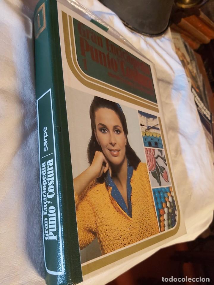 Coleccionismo de Revistas y Peri&oacute;dicos: GRAN ENCICLOPEDIA PUNTO Y COSTURA SARPE. TAPAS Y NUMEROS SUELTOS.