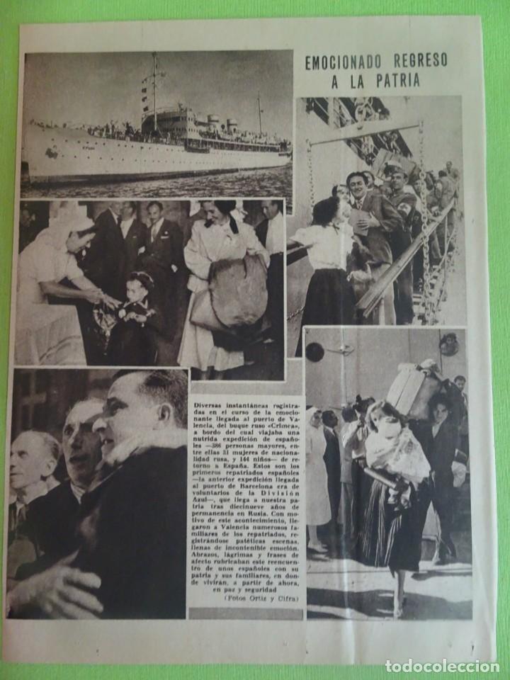 Coleccionismo de revistas y peri&oacute;dicos: RECORTE DIARIO DE BARCELONA , 1956 , REPATRIADOS DE RUSIA, VER FOTOS