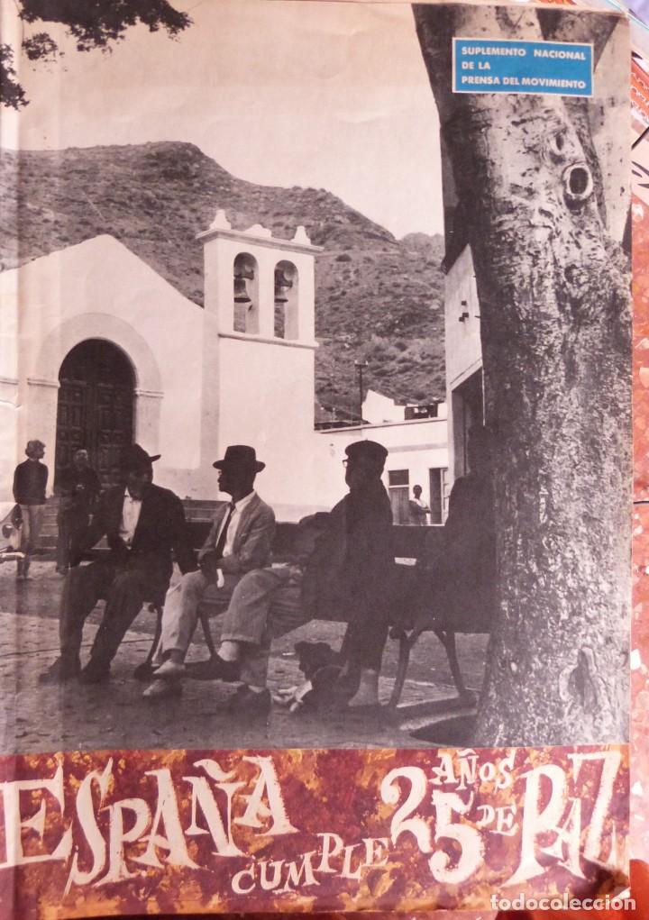 Coleccionismo de revistas y peri&oacute;dicos: ESPA&Ntilde;A CUMPLE 25 A&Ntilde;OS DE PAZ.-1964,PRENSA DEL MOVIMIENTO,42X29. 150PP APROX.