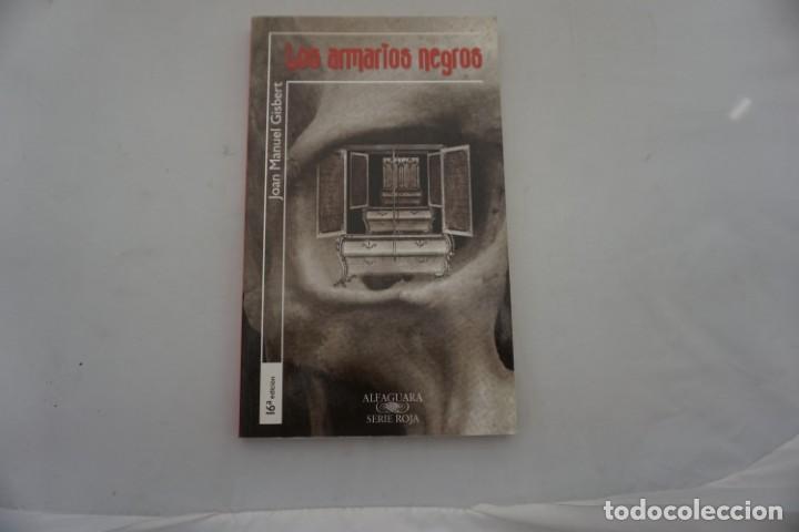 Coleccionismo de revistas y peri&oacute;dicos: AR-3/ LOS ARMARIOS NEGROS - JOAN MANUEL GISBERT / ALFAGUARA