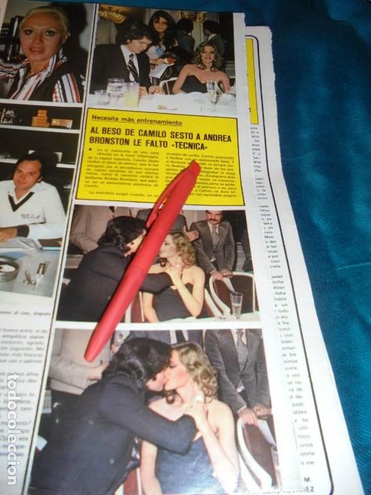 Sammeln von Zeitschriften und Zeitungen: RECORTE : BESO DE CAMILO SESTO A ANDREA BRONSTON. SEMANA, MARZO 1979 (#)