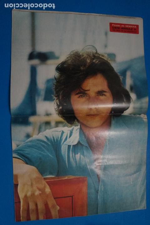 Coleccionismo de Revistas y Peri&oacute;dicos: RECORTE CLIPPING DE POSTER DESI ARNAZ JR REVISTA SEMANA N&ordm; 1713 PAG. 46 Y 47 L11