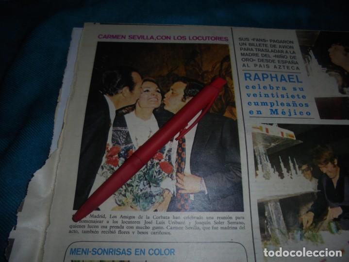 Coleccionismo de Revistas y Peri&oacute;dicos: RECORTE : CARMEN SEVILLA, CON LOS LOCUTORES. SEMANA, MAYO 1970 (#)