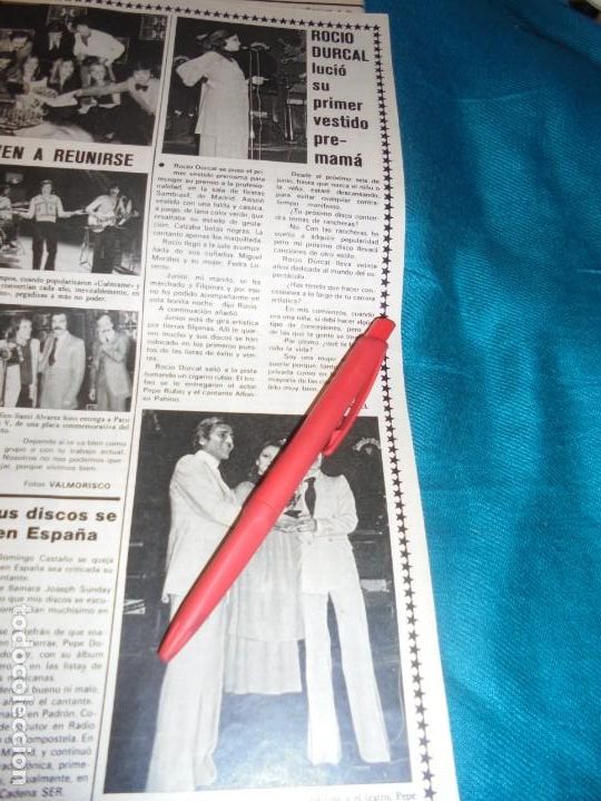 Coleccionismo de Revistas y Peri&oacute;dicos: RECORTE : ROCIO DURCAL, LUCE SU PRIMER VESTIDO PRE-MAMA. SEMANA, ABRIL 1979 (#)