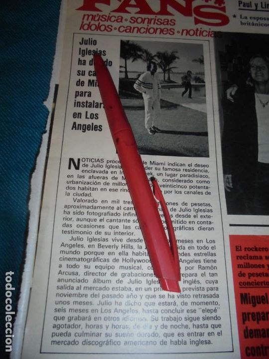 Coleccionismo de Revistas y Peri&oacute;dicos: RECORTE : JULIO IGLESIAS, DEJA SU CASA DE MIAMI. SEMANA, FBRERO 1984 (#)