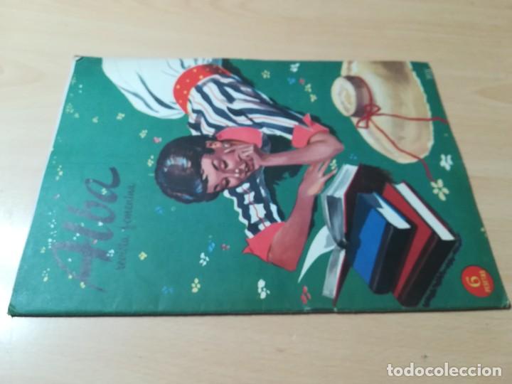 Coleccionismo de Revistas y Peri&oacute;dicos: ALBA REVISTA FEMENINA / 119 DE 1955 / HOGAR LABORES MUJER MODA / AC302