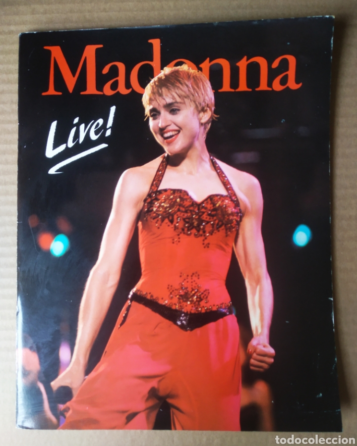 Collection Magazines and Newspapers: Madonna Live! Who's That Girl (Erisa/Omnibus, 1987). Textos de Susan Black.