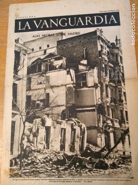 Coleccionismo de revistas y peri&oacute;dicos: La Vanguardia 4 pags Barcelona Alas Negras sobre Madrid guerra civil el hospital de sangre P.S.U.C.