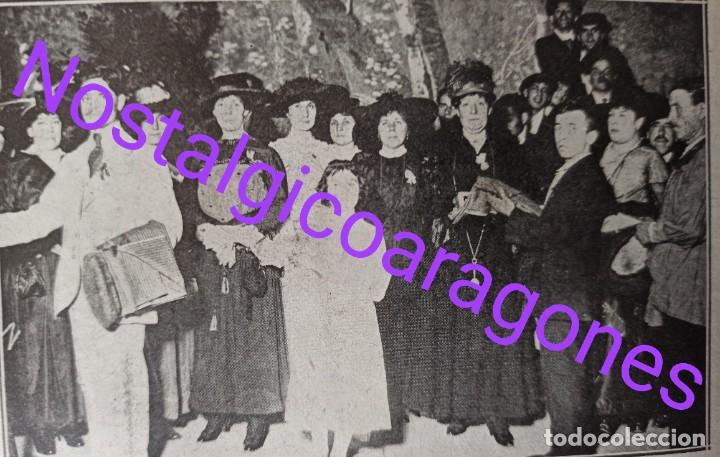 Colecionismo de Revistas e Jornais: Zaragoza damas catequistas entregando ropa a obreros Teatro Principal 1917 fotograf&iacute;a revista