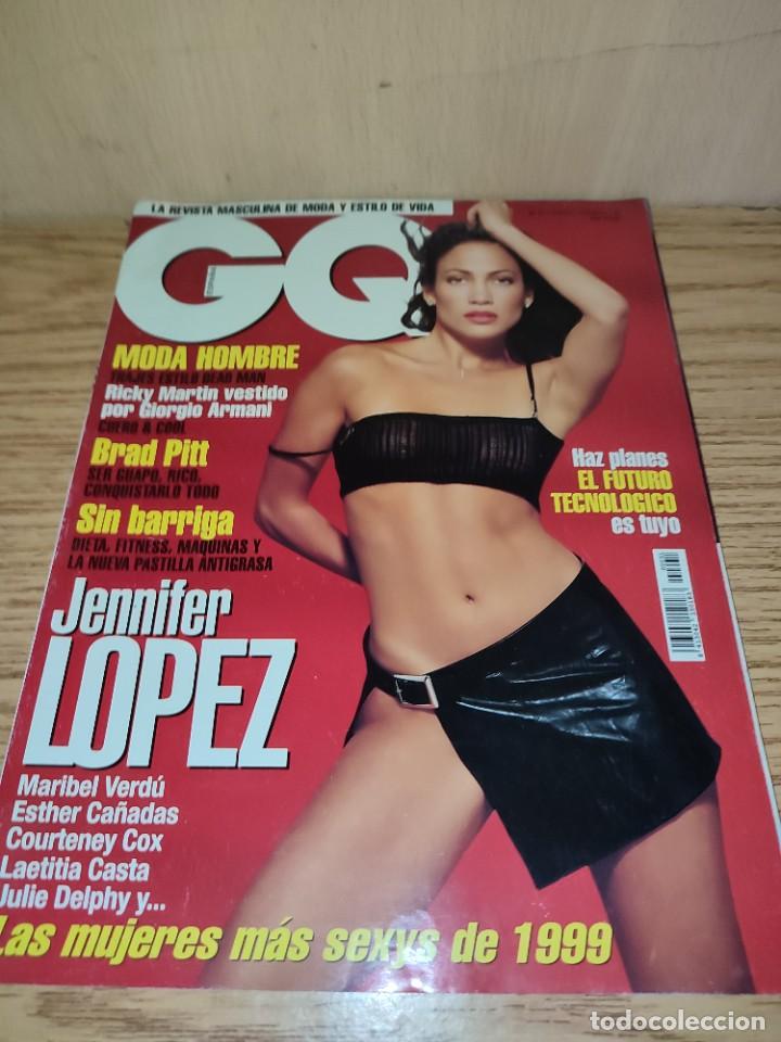 Collection Magazines and Newspapers: GQ: JENNIFER L&Oacute;PEZ, ESTHER CA&Ntilde;ADAS, MARIBEL VERD&Uacute;, COURTENEY COX, LAETITIA CASTA, BRAD PITT