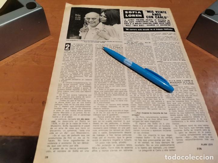 Coleccionismo de Revistas y Peri&oacute;dicos: SOF&Iacute;A LOREN Y CARLO PONTI RECORTE REVISTA 1977