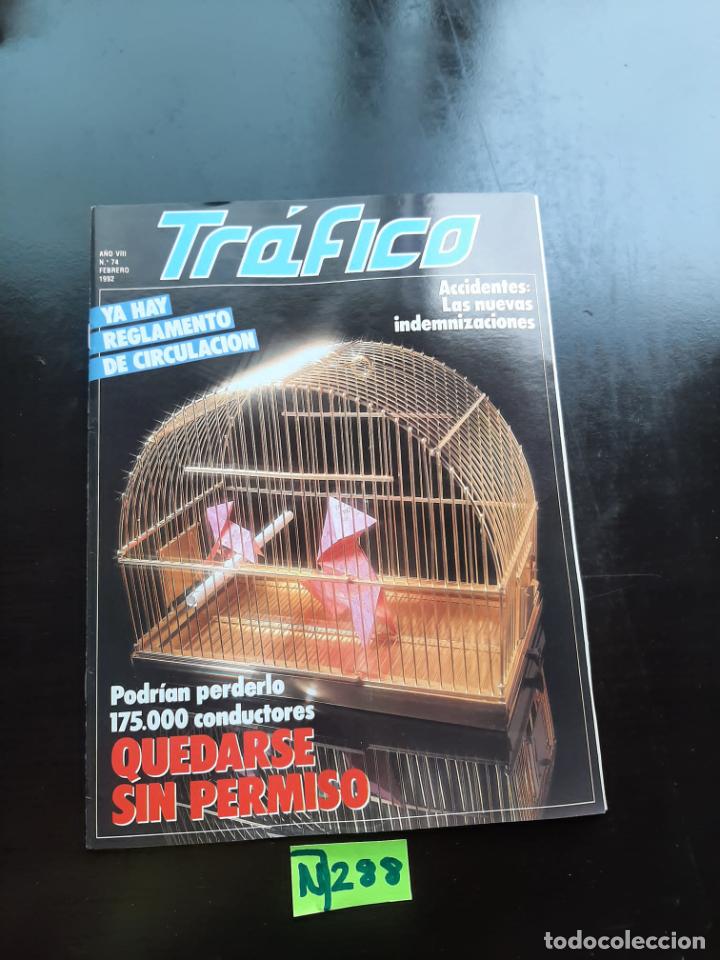 Sammeln von Zeitschriften und Zeitungen: Tr&aacute;fico