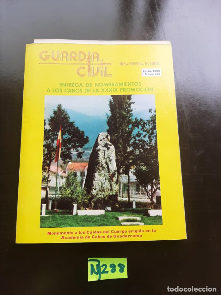 Sammeln von Zeitschriften und Zeitungen: Guardia civil