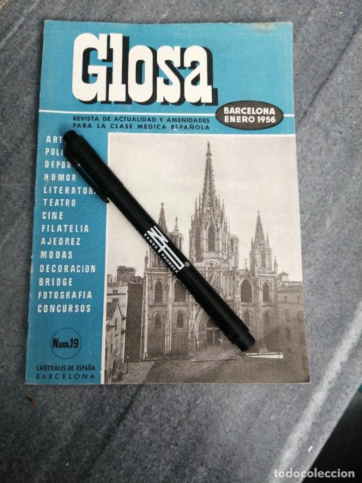 Collection Magazines and Newspapers: Revista GLOSA m&eacute;dicos medicina medicamento N&deg; 19 a&ntilde;o 1956 portada catedral Barcelona