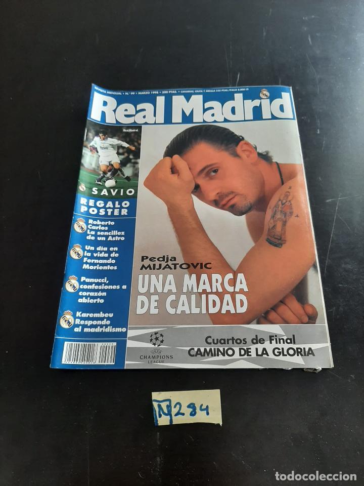 Sammeln von Zeitschriften und Zeitungen: Real Madrid