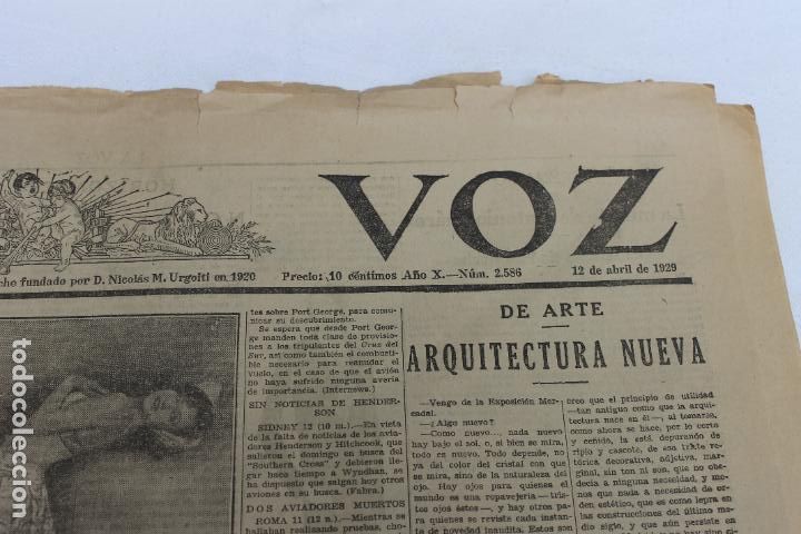 Collection Magazines and Newspapers: LA VOZ DIARIO INDEPENDIENTE DE LA NOCHE N&ordm; 2586 12 ABRIL DE 1929