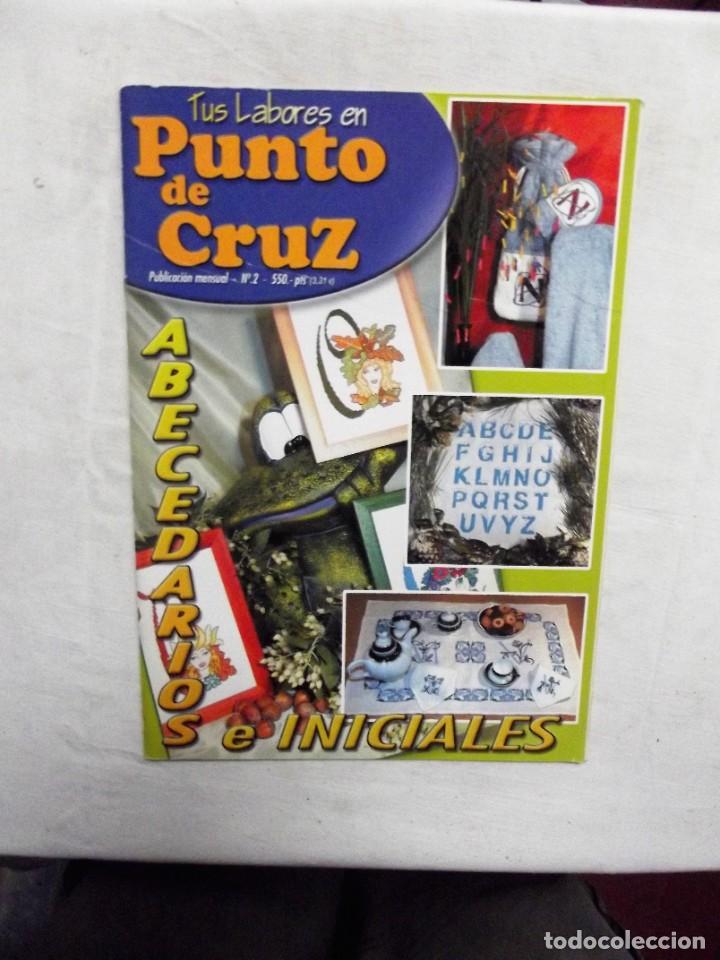 Colecionismo de Revistas e Jornais: TUS LABORES EN PUNTO DE CRUZ ABECEDARIO E NICIALES N&ordm; 2