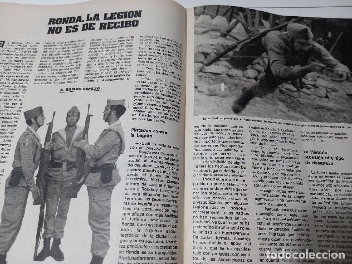 Coleccionismo de revistas y peri&oacute;dicos: EL AYUNTAMIENTO DE RONDA NO QUIERE A LA LEGION. 3 PAGINAS RECORTE TRIUNFO SEPTIEMBRE 1979