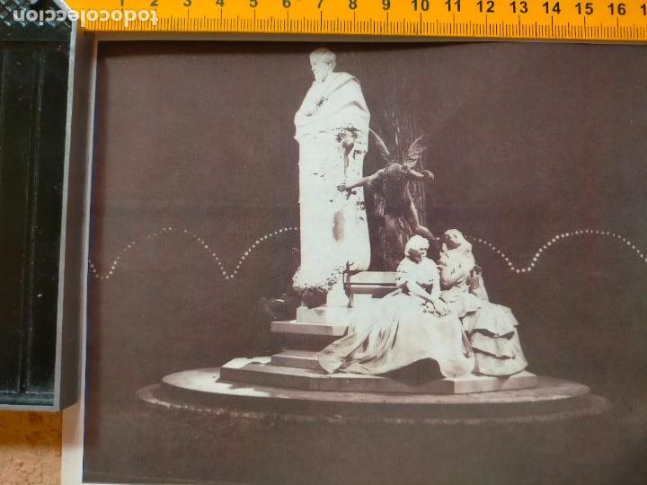 Coleccionismo de Revistas y Peri&oacute;dicos: antiguo recorte informacion grafica : SEVILLA 1912 MONUMENTO GUSTABO ADOLFO BECQUER GLORIETA PARQUE