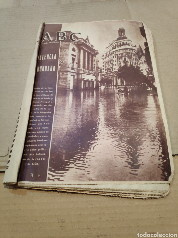 Coleccionismo de Revistas y Peri&oacute;dicos: ABC 16 OCTUBRE 1957 VALENCIA INUNDADA EMILIO ROMERO