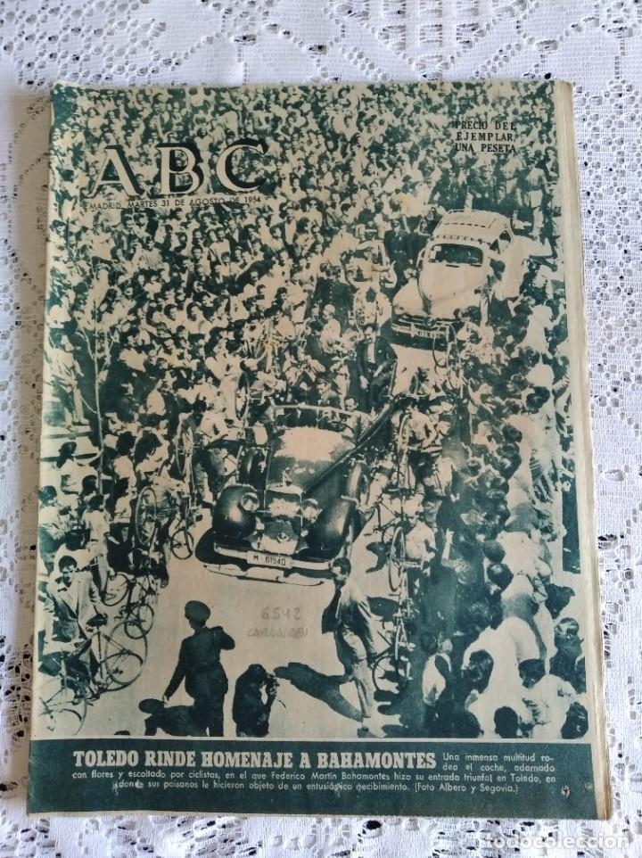 Coleccionismo de Revistas y Peri&oacute;dicos: REVISTA ABC. A&Ntilde;O 1954. N&ordm; 15.127. EL TIEMPO EN LOS RELOJES DEL EMPERADOR. HACIA LA SOBERAN&Iacute;A D..LEER