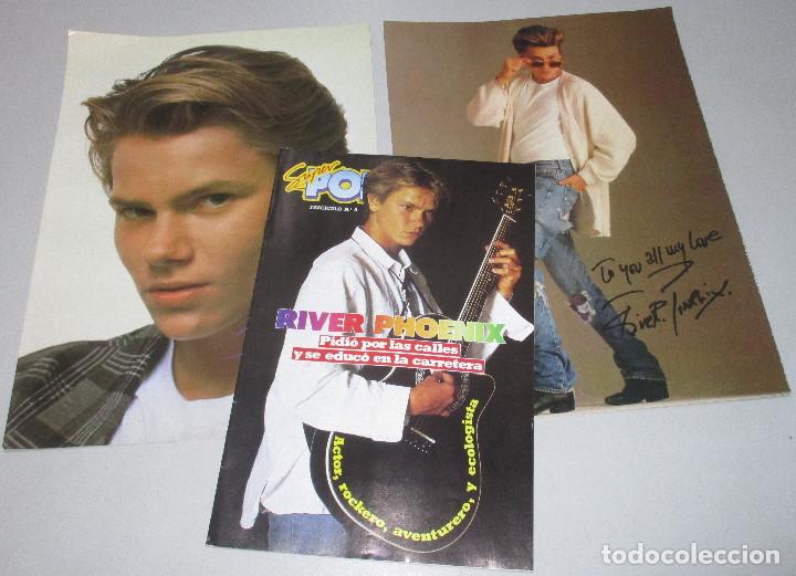 Coleccionismo de Revistas y Peri&oacute;dicos: SUPER POP lote 2 fotograf&iacute;as gran tama&ntilde;o con aut&oacute;grafo impreso + fasc&iacute;culo, RIVER PHOENIX