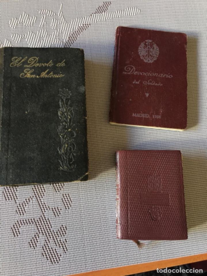 Coleccionismo de Revistas y Peri&oacute;dicos: El devoto de san antonio de padua y devocionario del soldado y escenas monta&ntilde;esas lote