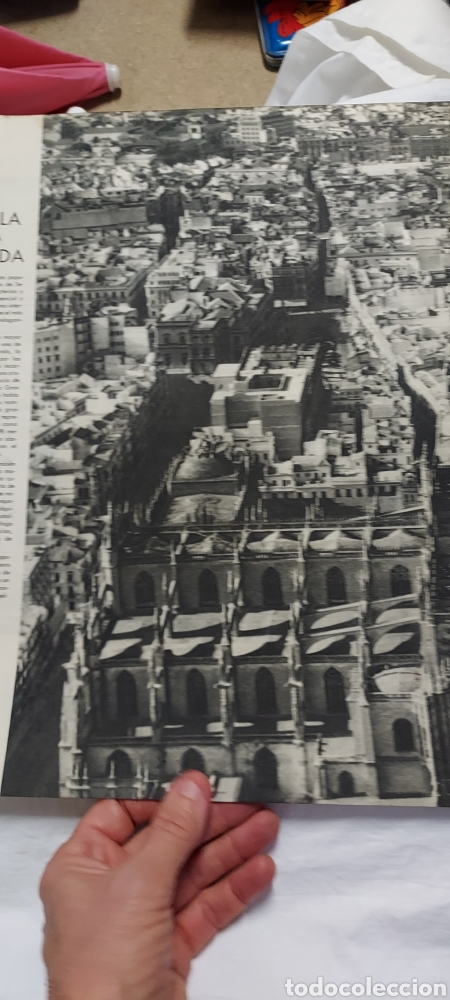 Coleccionismo de Revistas y Peri&oacute;dicos: SEVILLA ES LA GIRALDA/BRANDY VIEJO VETERANO HOJA DE REVISTA MUNDO HISPANICO 1951.OLOR A HUMEDAD
