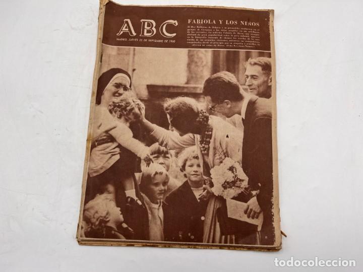 Coleccionismo de Revistas y Peri&oacute;dicos: PERIODICO ABC. REINA FABIOLA Y LOS NI&Ntilde;OS. 1960. VER
