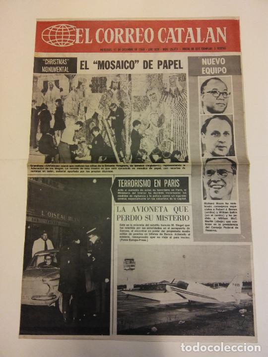 Coleccionismo de revistas y peri&oacute;dicos: EL CORREO CATALAN. DICIEMBRE 1968. 2 P&Aacute;GINAS. EL MOSAICO DE PAPEL. CHRISTMAS MONUMENTAL
