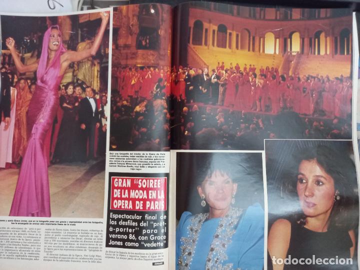 Collezionismo di Riviste e Giornali: audrey grace jones catherine deneuve yves saint laurent carmen martinez bordiu